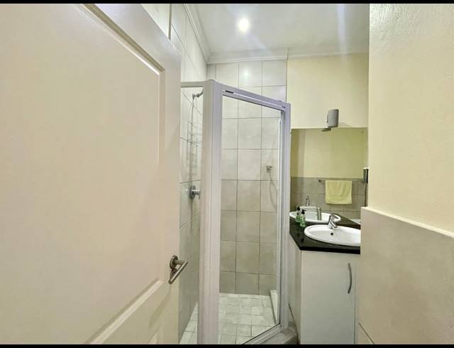 3 BEDROOM APARTMENT TO LET IN WESTBROOK